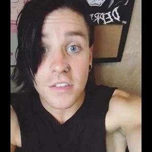 Meet your Posher, Johnny